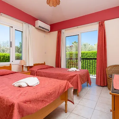 Villa Chrystalla Neo Chorio