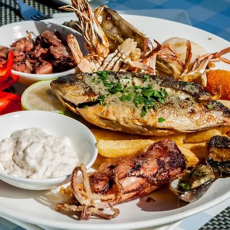 Villa Chrystalla Neo Chorio